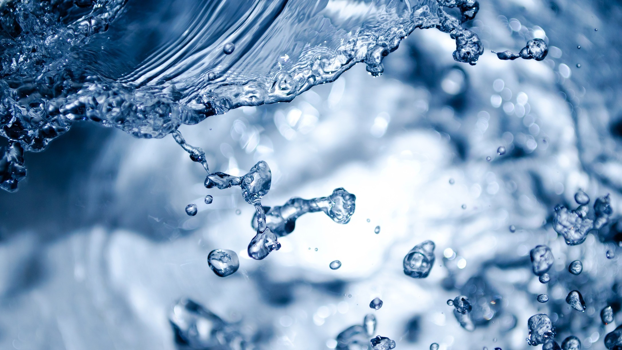 A step closer towards understanding turbulence in polymer solutions