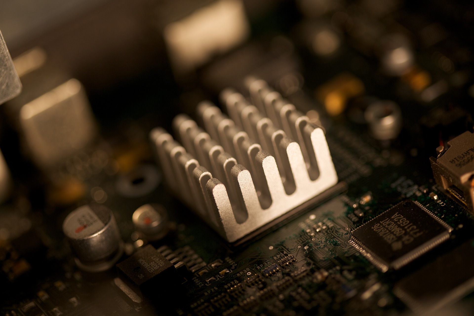 Insights from Optics for Better Thermoelectric Devices