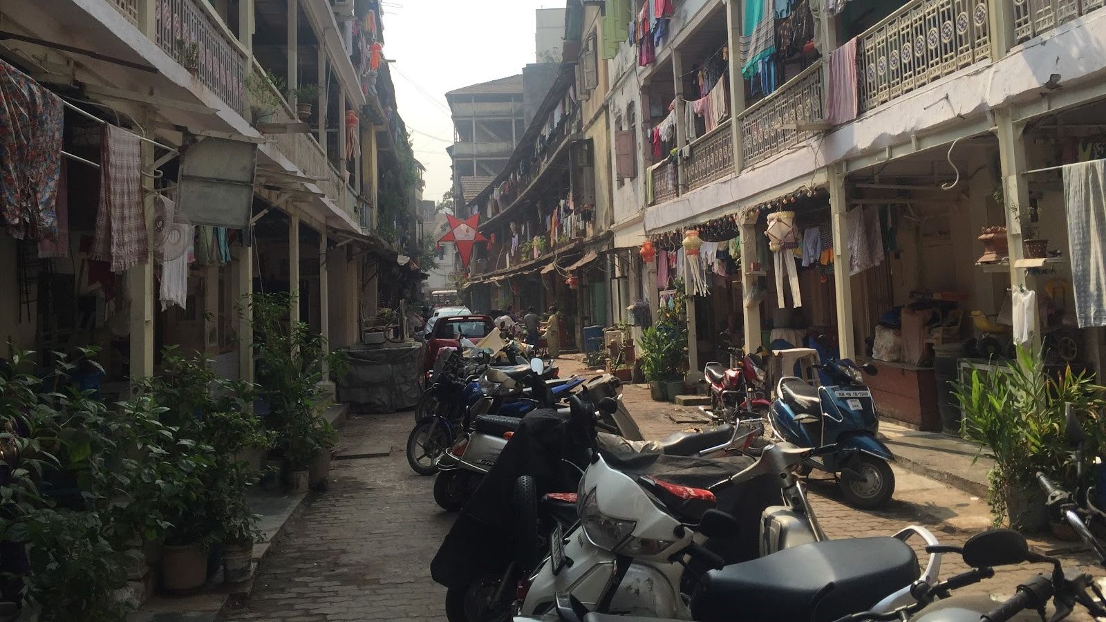 चॉल के पुनर्निर्माण से ताज़ी हवा की आवाजाही
