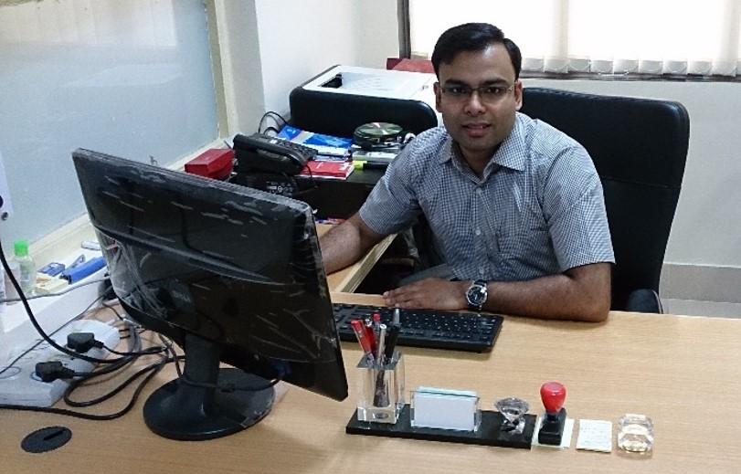 पुनःप्रभारित होऊ शकणाऱ्या अत्याधुनिक विद्युत बॅटरी निर्मिती क्षेत्रातील लक्षणीय योगदानाबद्दल प्रा. अमर्त्य मुखोपाध्याय यांना स्वर्णजयंती सन्मान्य सदस्यत्व - २०२१ प्रदान करण्यात आले.